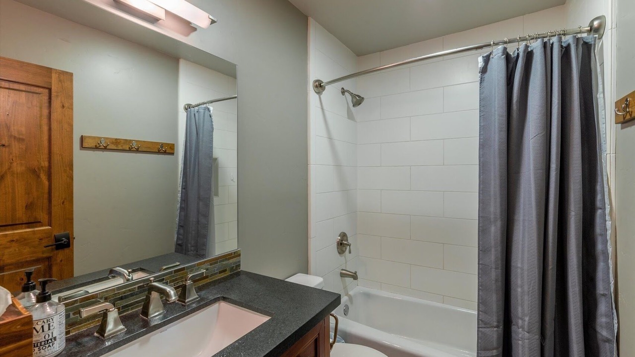 Photo of Bathroom in Lake Forest