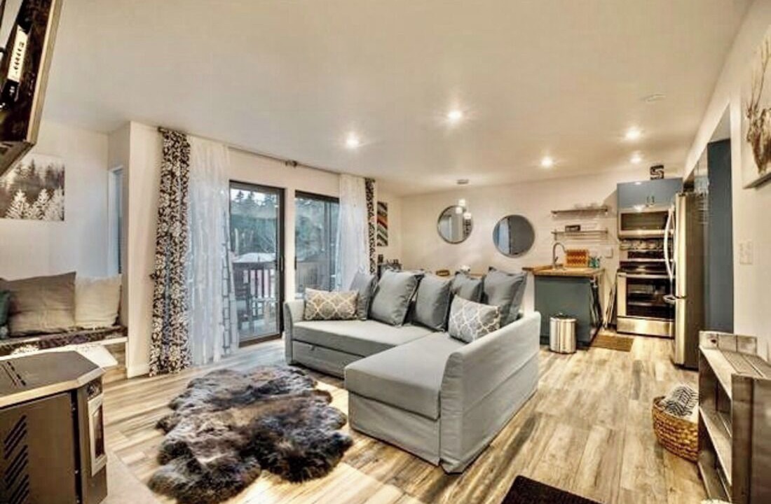 Photo of Livingroom in Majestic Pines