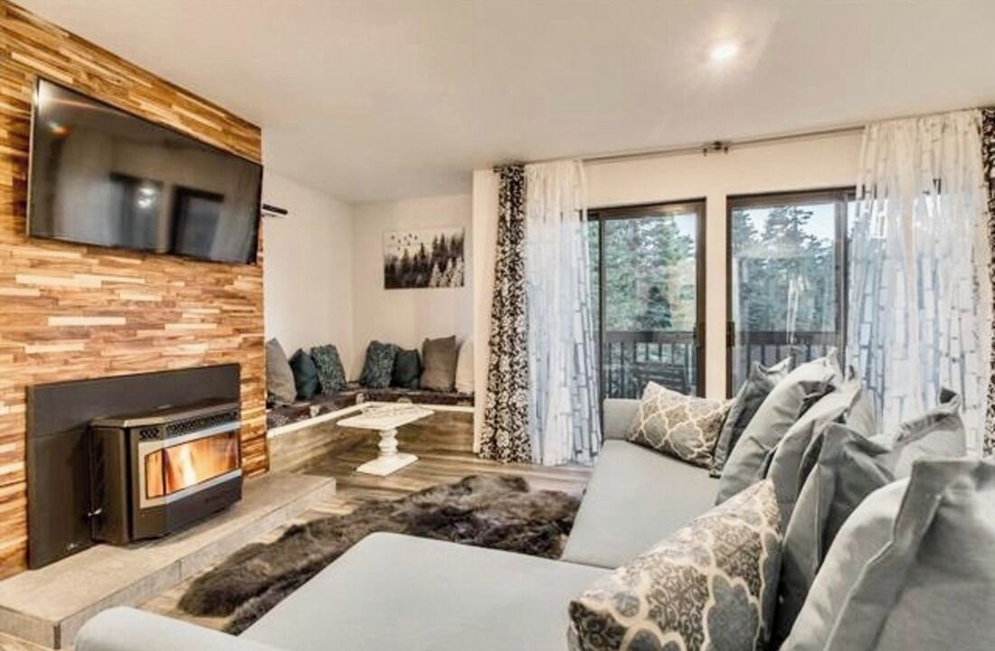 Photo of Livingroom in Majestic Pines