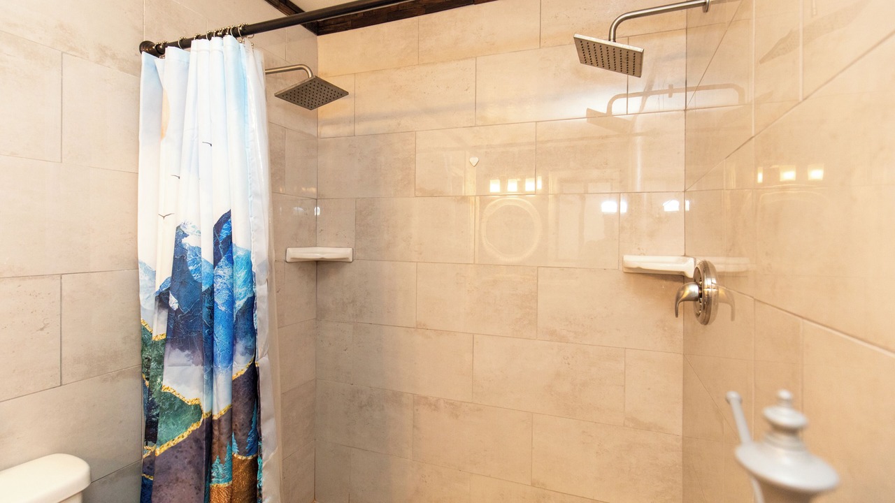 Photo of Bathroom in Groveland