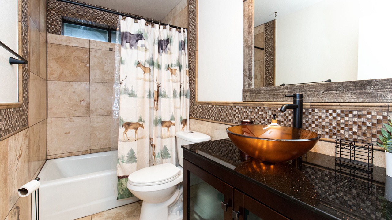 Photo of Bathroom in Groveland