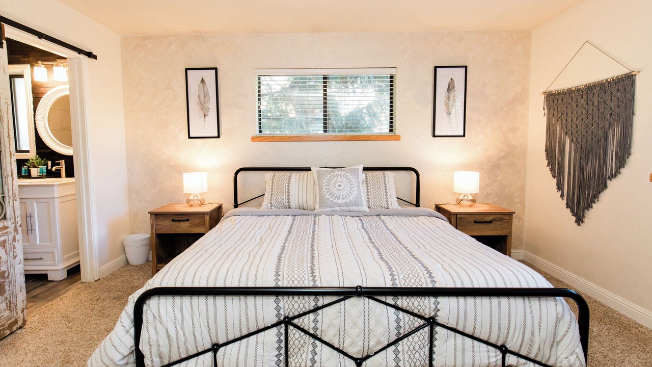 Photo of Bedroom in Groveland