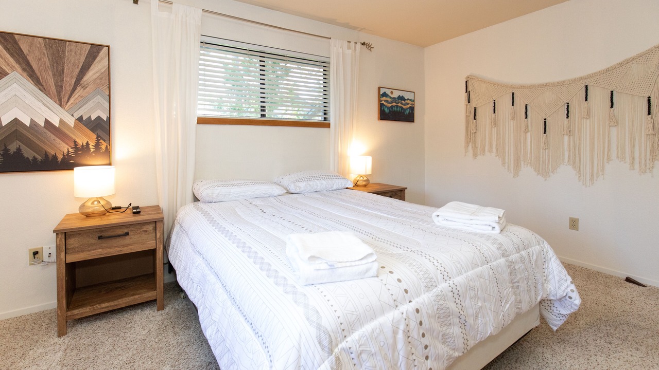 Photo of Bedroom in Groveland