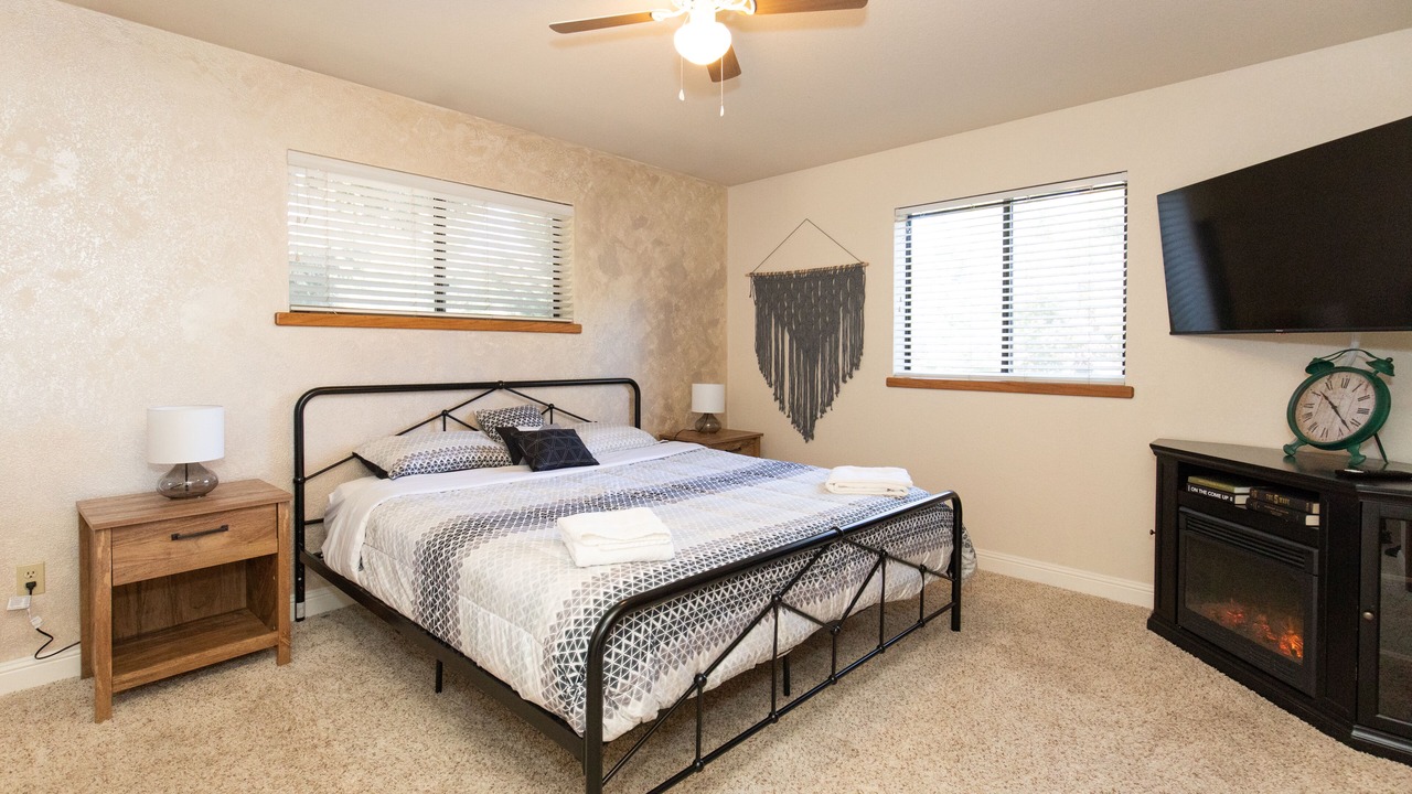 Photo of Bedroom in Groveland