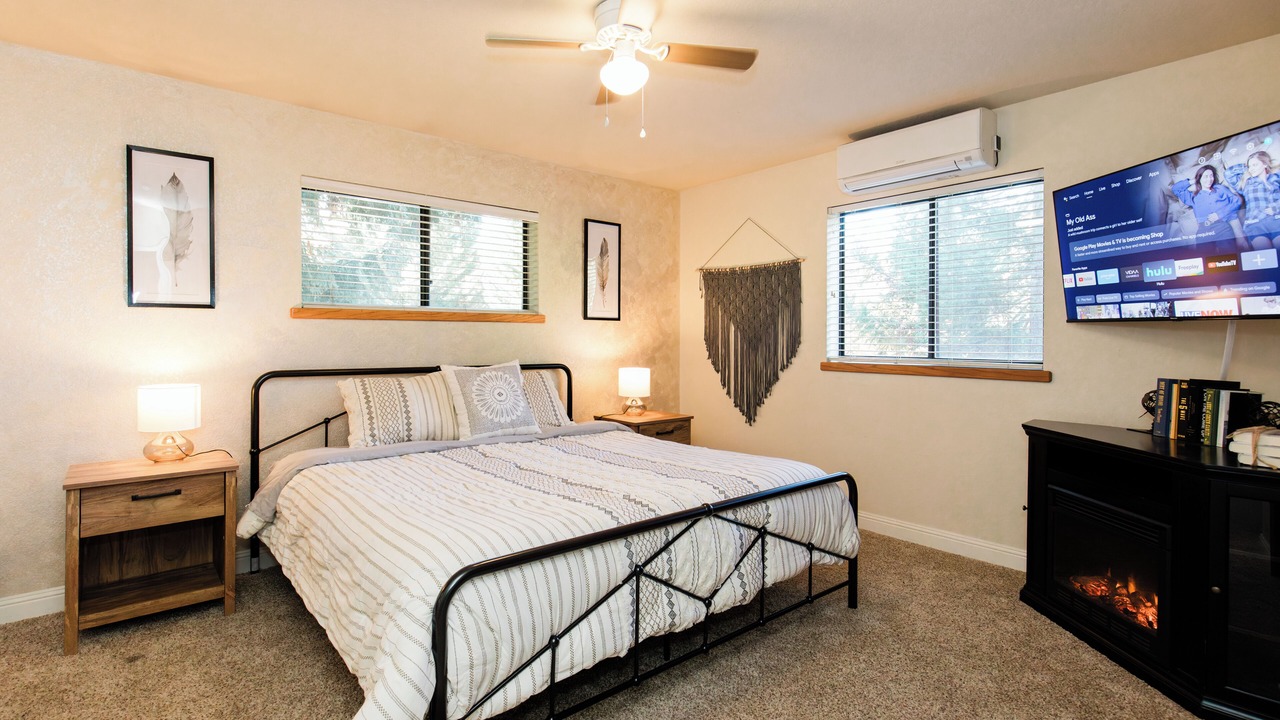 Photo of Bedroom in Groveland
