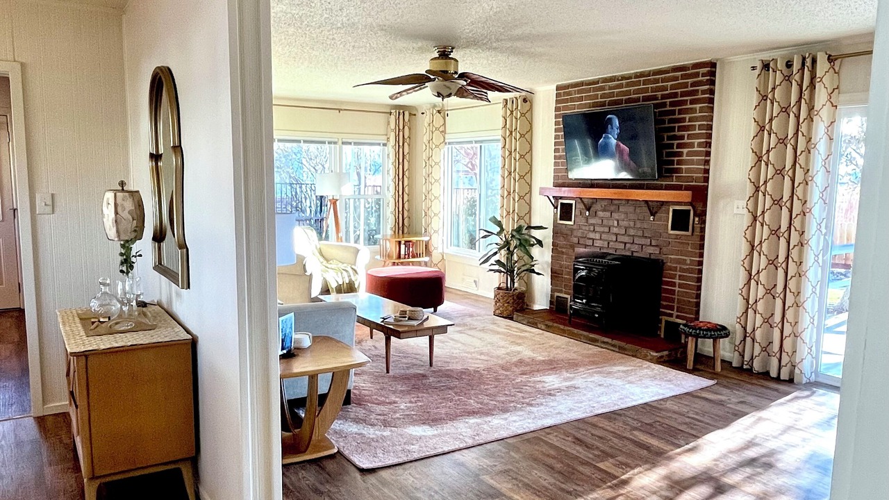 Photo of Livingroom in Gardnerville