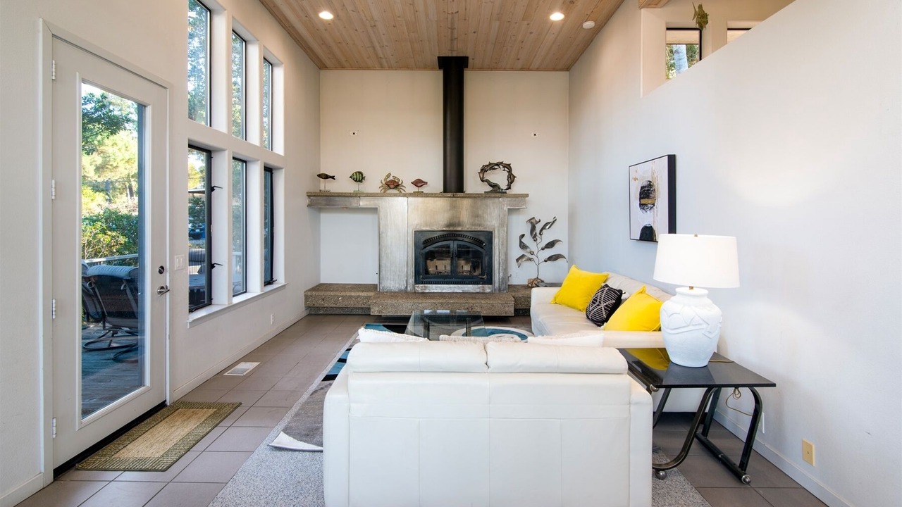 Photo of Livingroom in Lodge Hill
