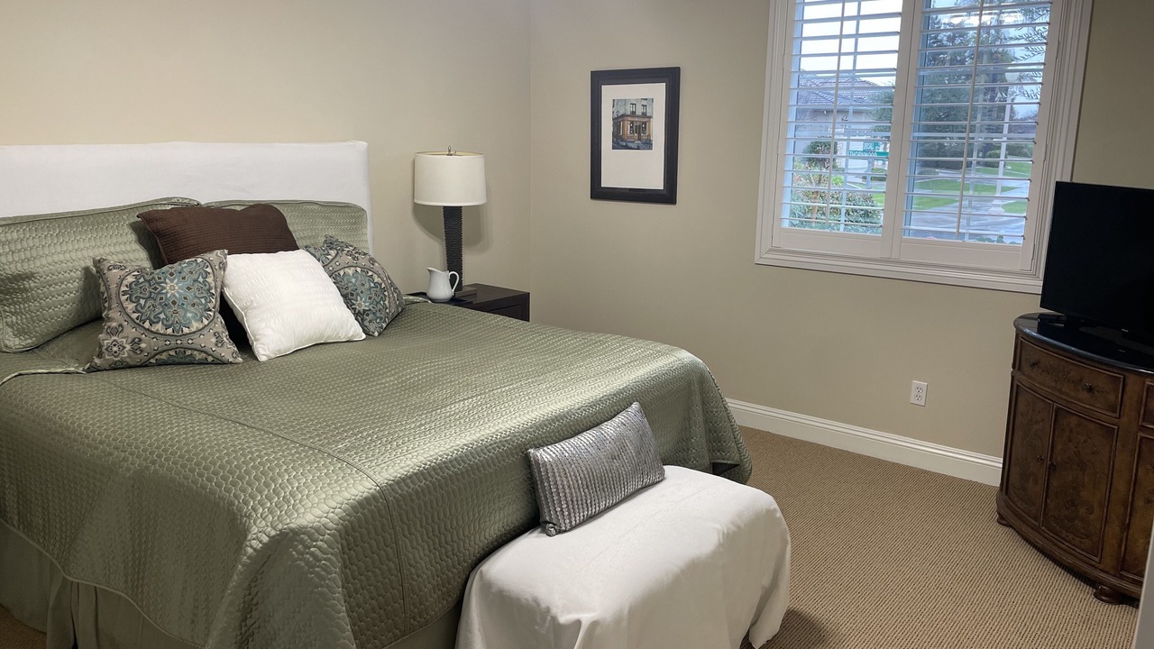 Photo of Bedroom in River Oaks