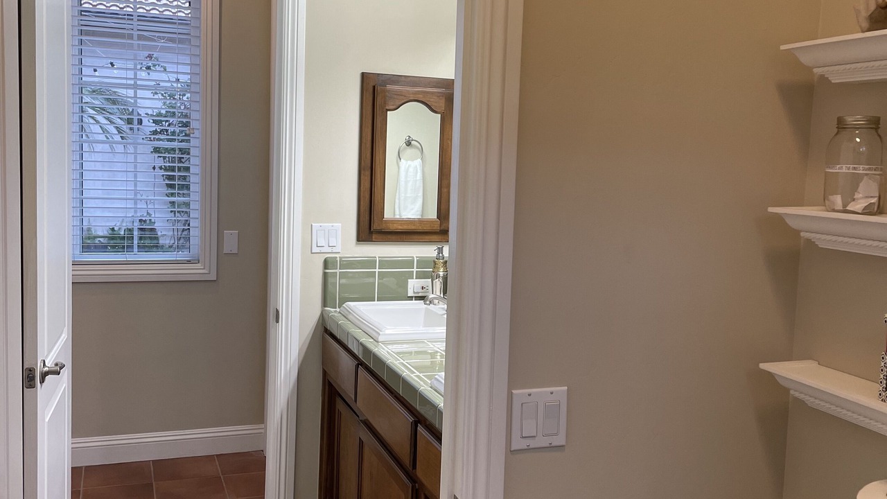 Photo of Bathroom in River Oaks