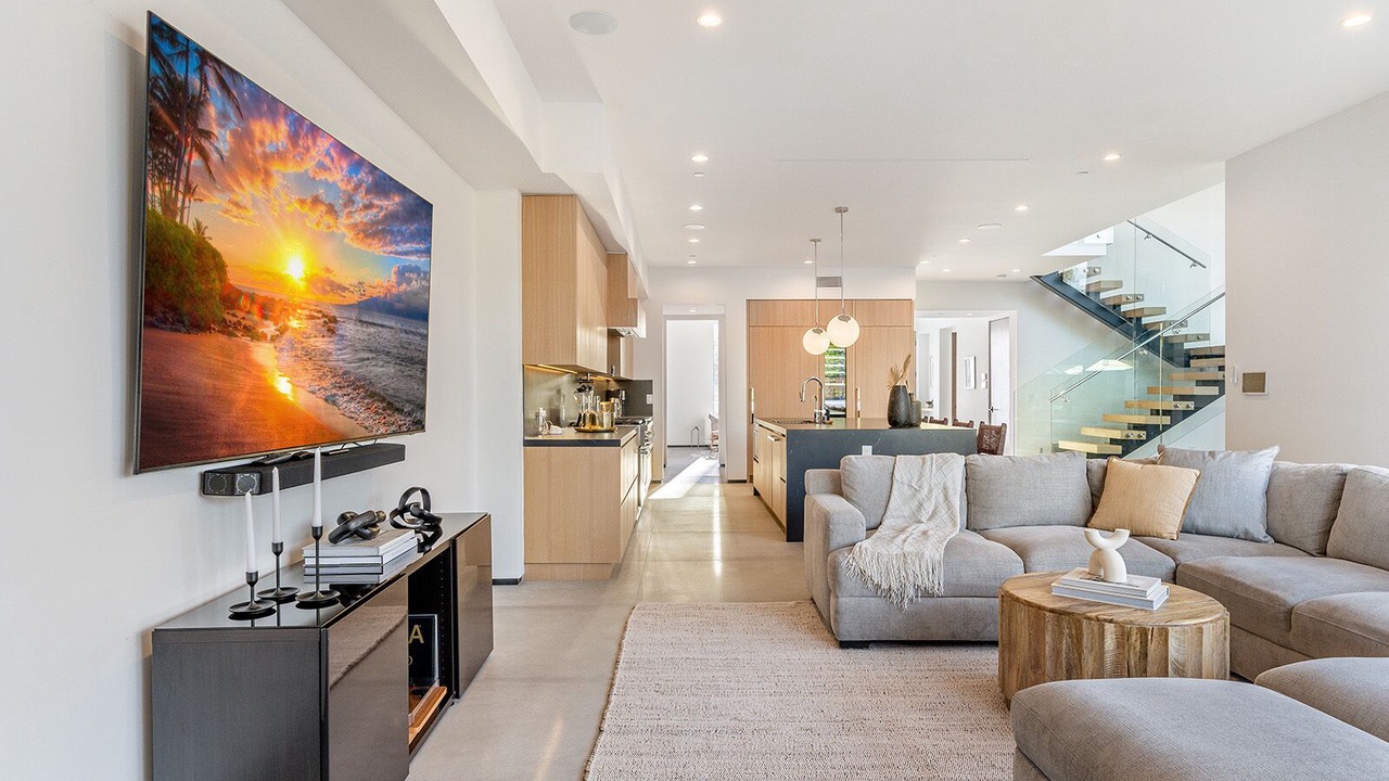 Photo of Livingroom in Beverly Hills
