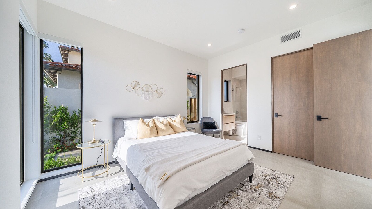 Photo of Bedroom in Beverly Hills