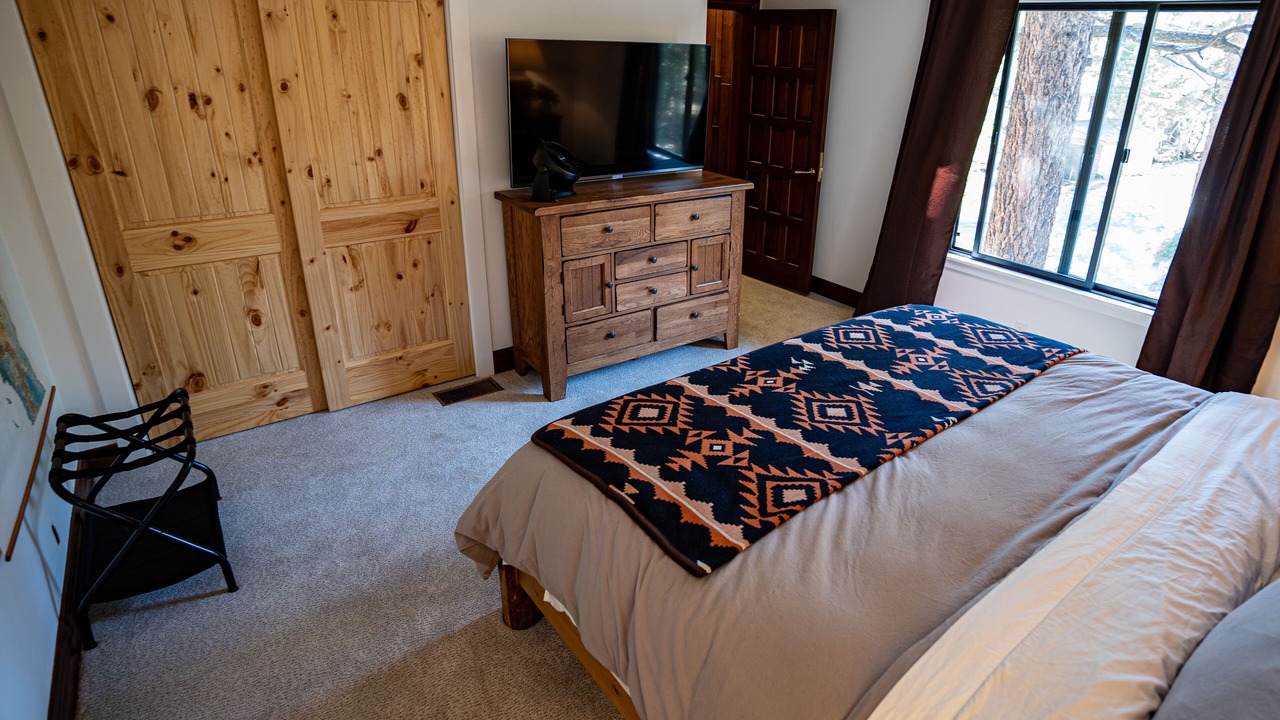 Photo of Bedroom in Mammoth Lakes