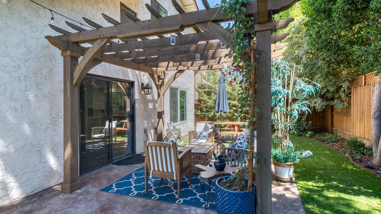 Photo of Patio Balcony in Raisin