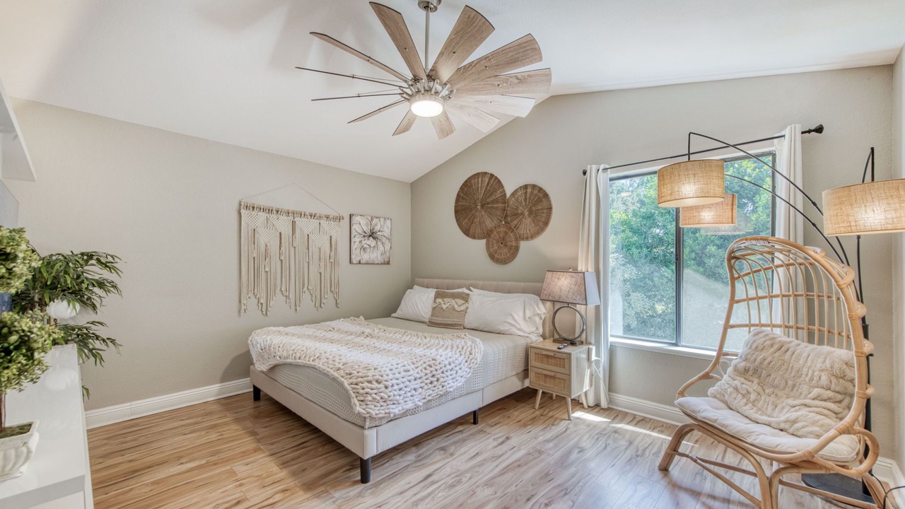 Photo of Bedroom in Raisin