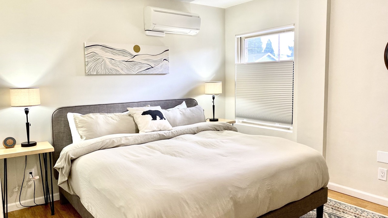 Photo of Bedroom in Mount Shasta