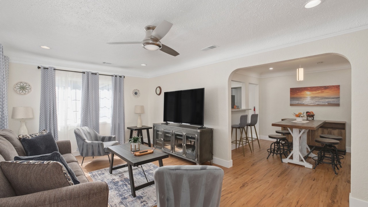 Photo of Livingroom in Raisin