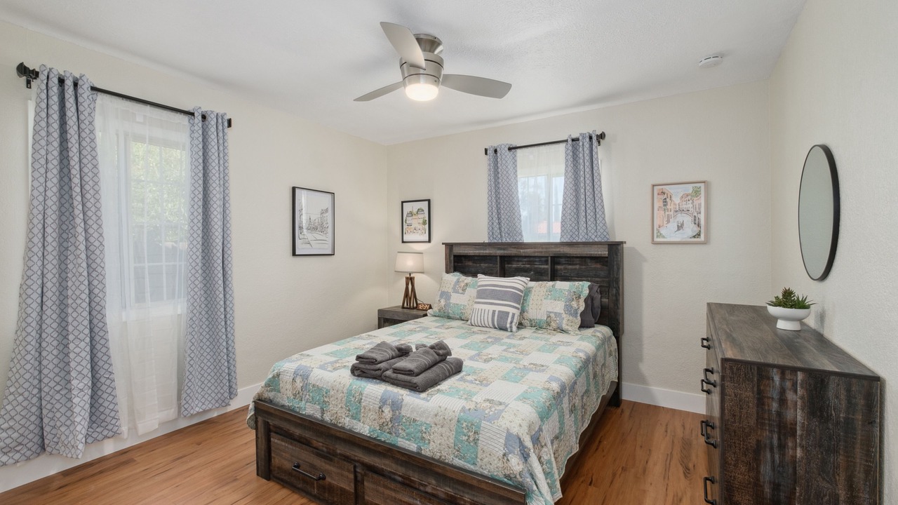 Photo of Bedroom in Raisin