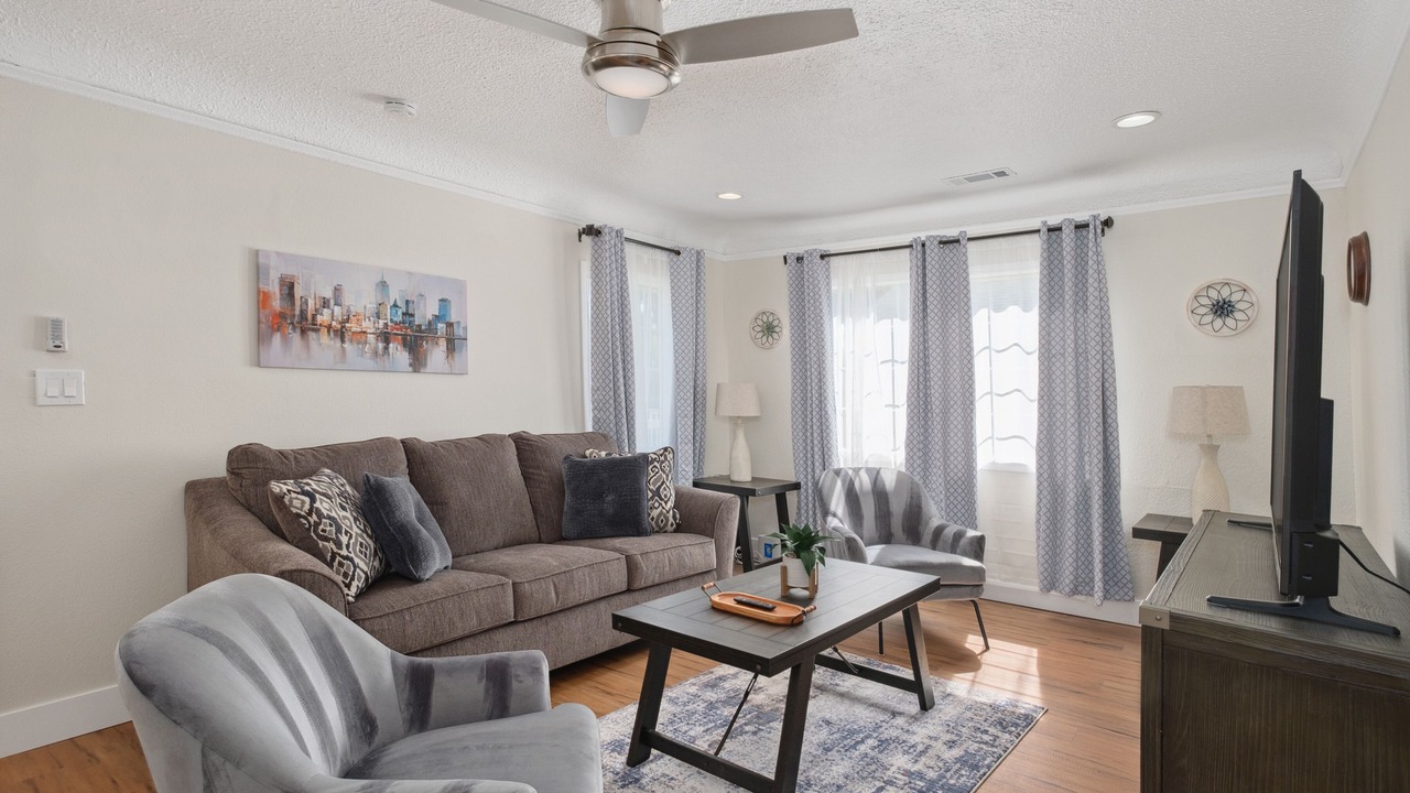 Photo of Livingroom in Raisin