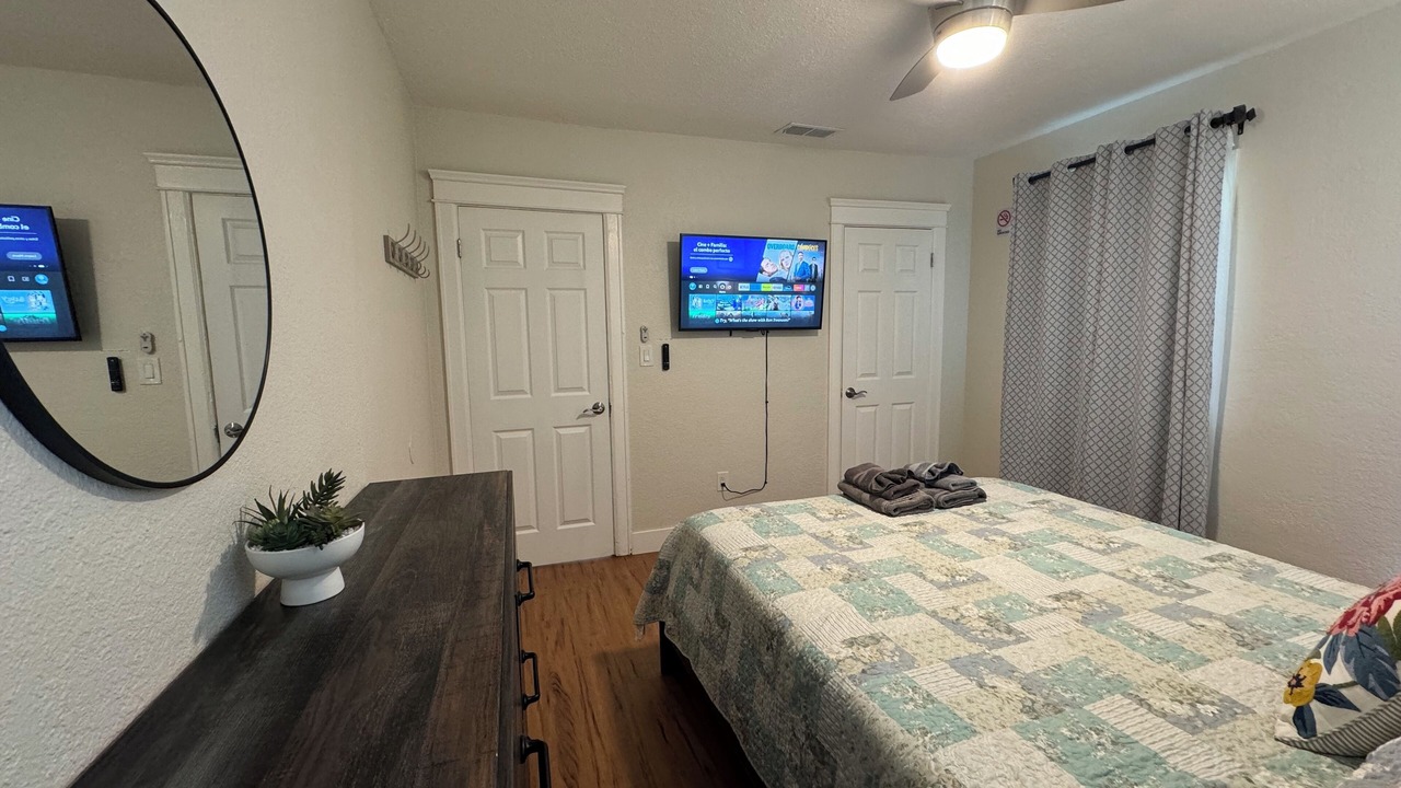 Photo of Bedroom in Raisin