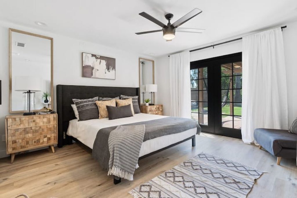 Photo of Bedroom in Raisin