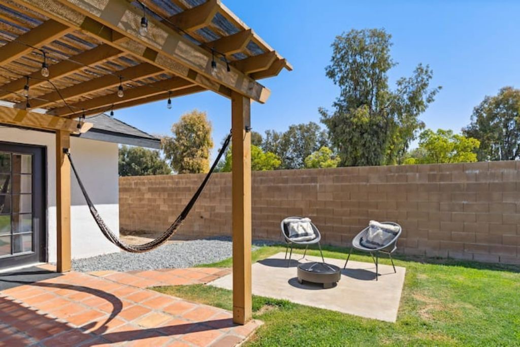 Photo of Patio Balcony in Raisin