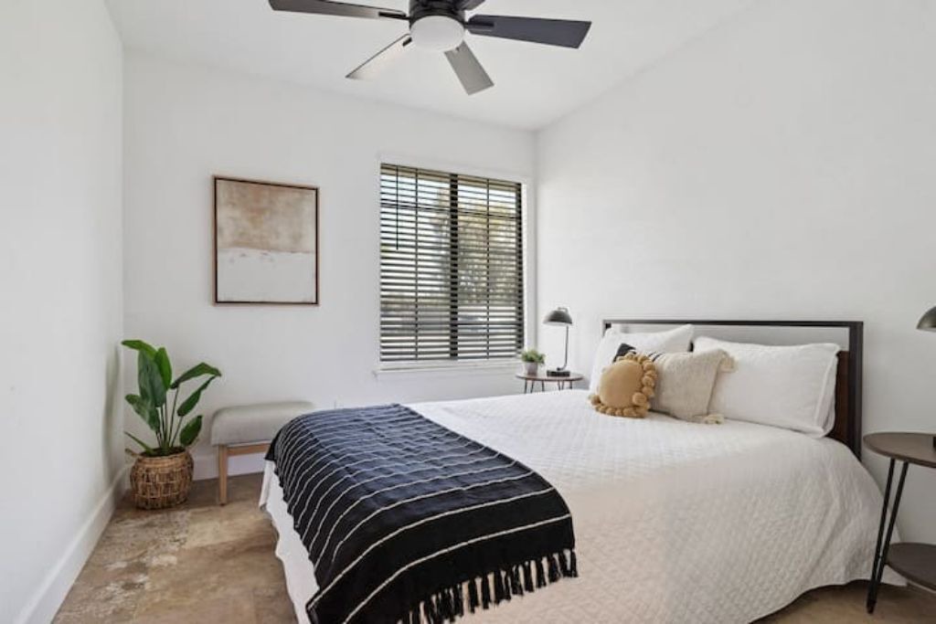 Photo of Bedroom in Raisin