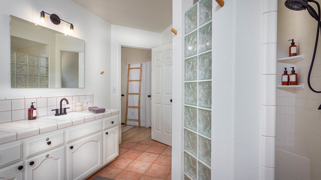 Photo of Bathroom in Kaweah