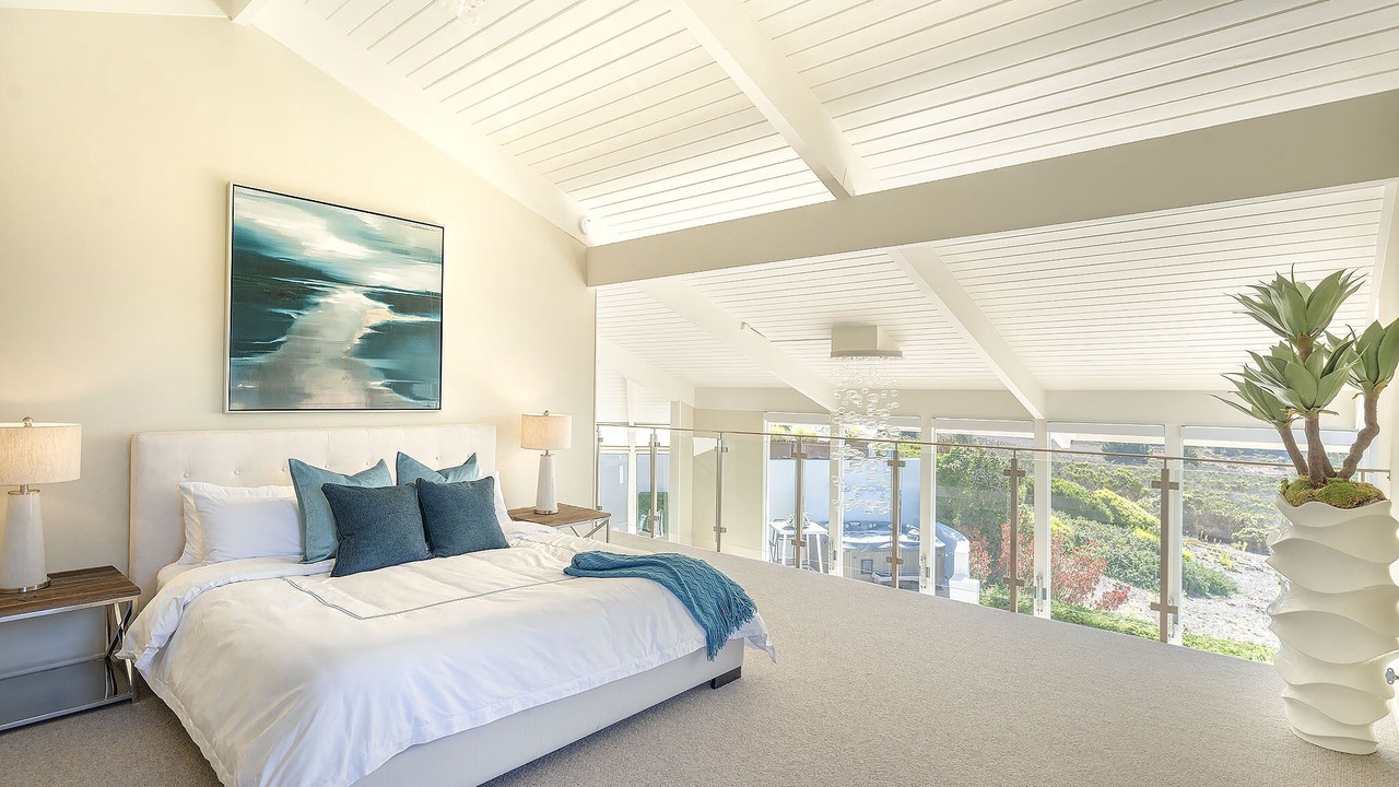 Photo of Livingroom in Carmel Meadows