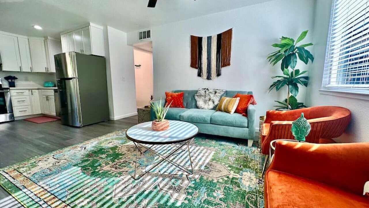 Photo of Livingroom in Downtown Sacramento