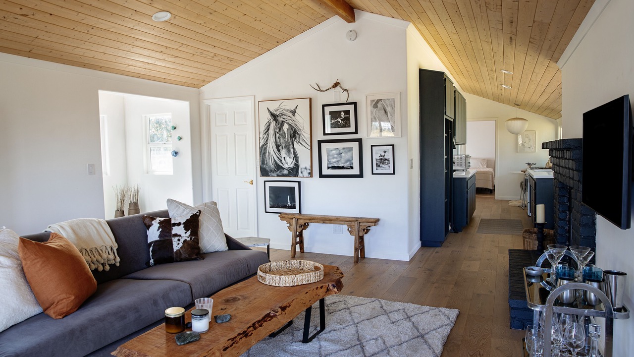 Photo of Livingroom in Marine Terrace