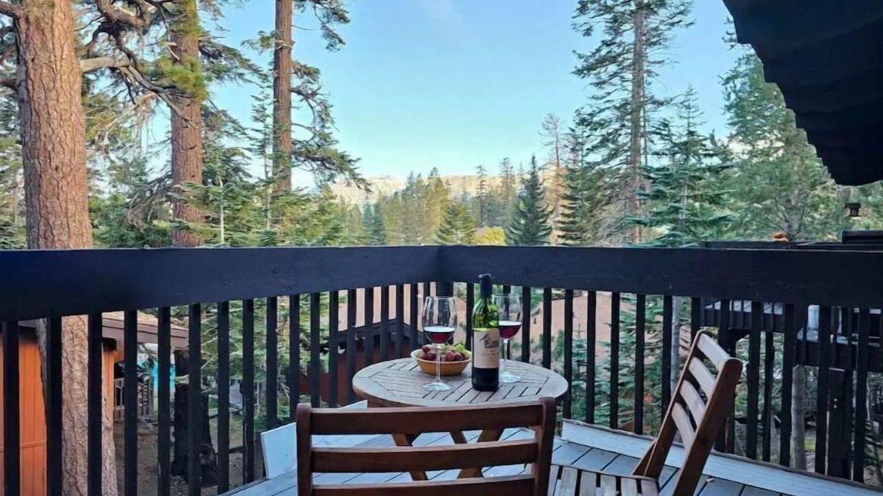 Photo of Outdoor in Mammoth Lakes