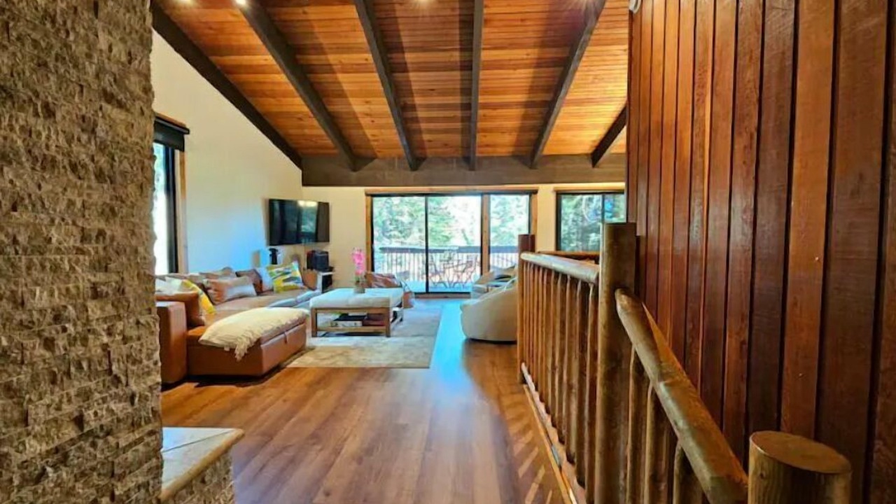 Photo of Livingroom in Mammoth Lakes