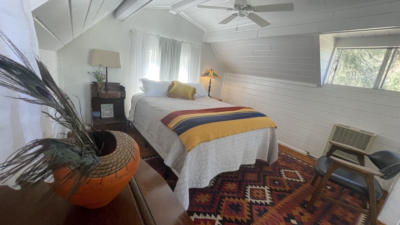 Photo of Bedroom in Frazier Park