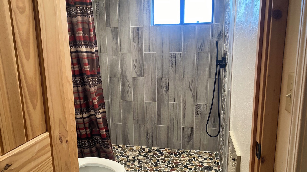 Photo of Bathroom in Mariposa