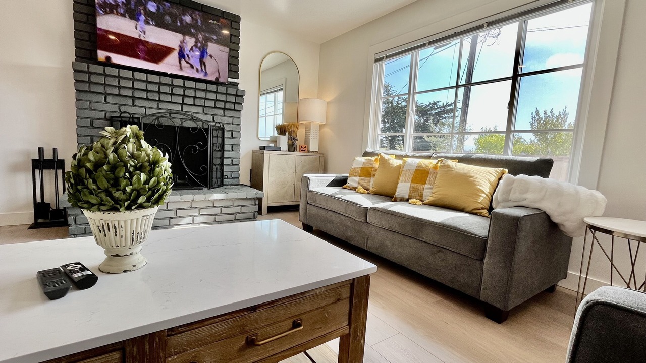 Photo of Livingroom in Mescal Corridor NW