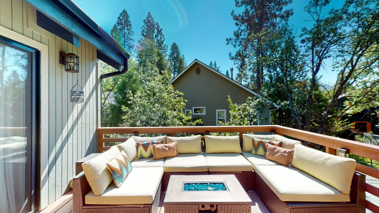 Photo of Patio Balcony in Bass Lake