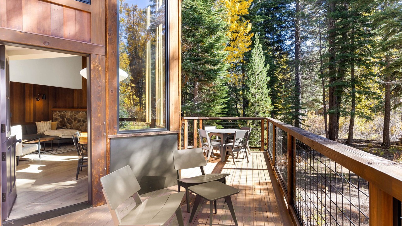 Photo of Outdoor in Alpine Meadows