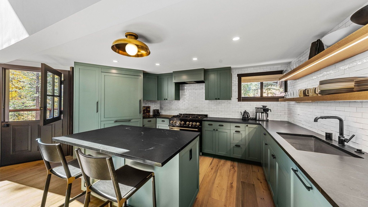 Photo of Kitchen in Alpine Meadows