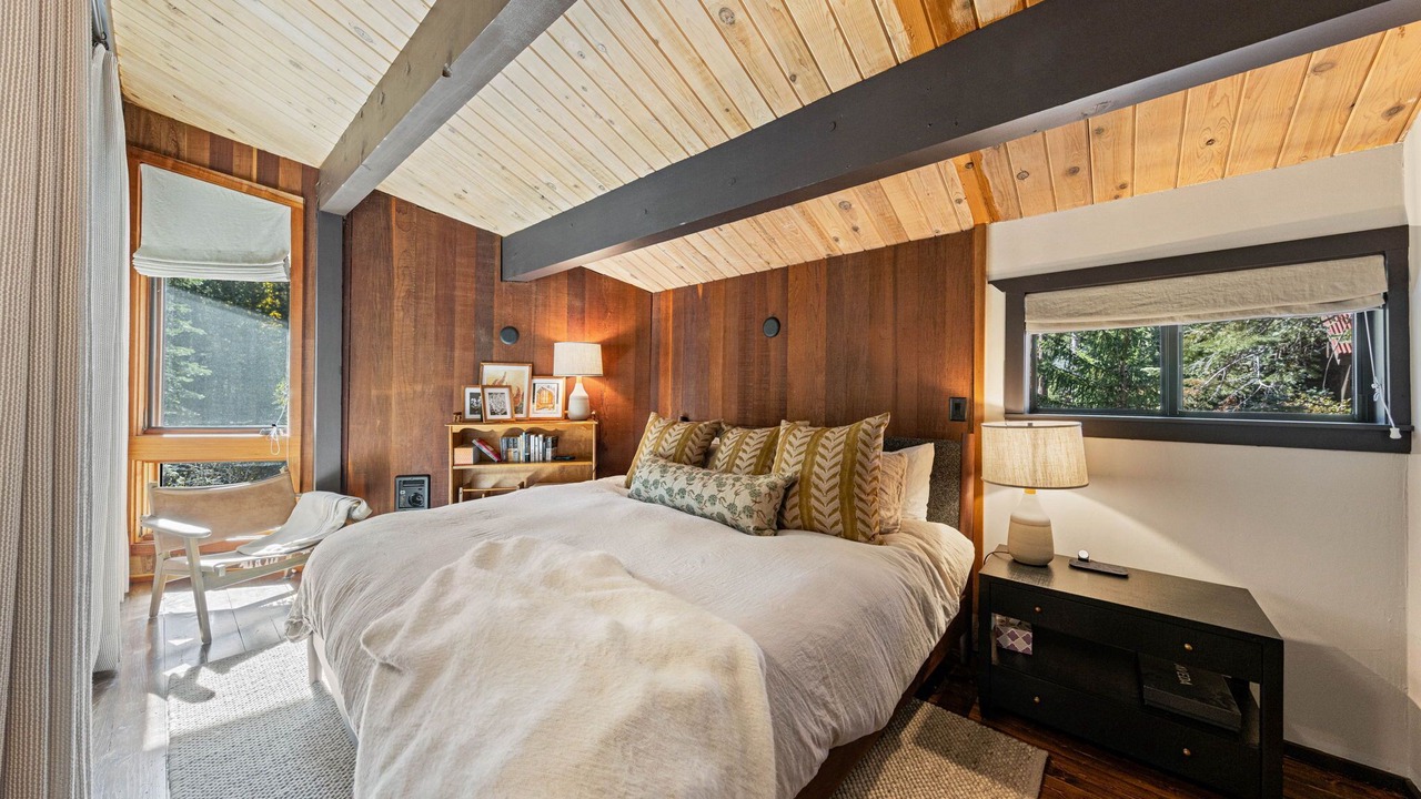 Photo of Bedroom in Alpine Meadows