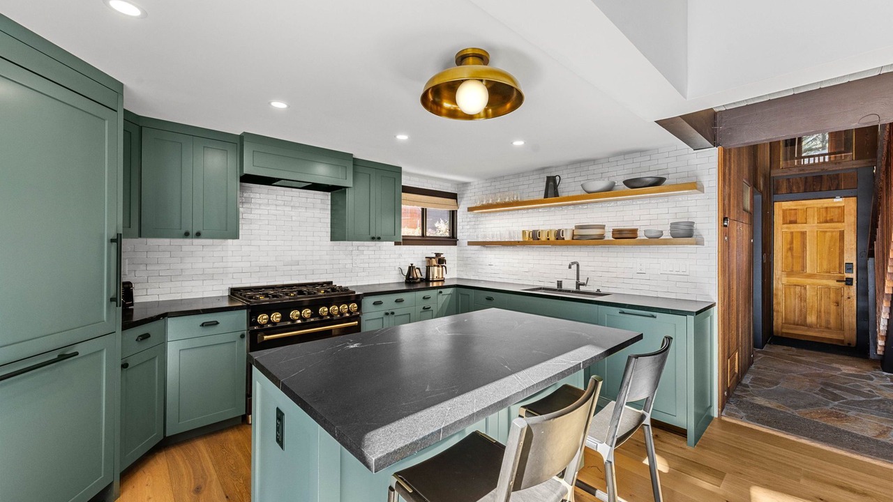 Photo of Kitchen in Alpine Meadows