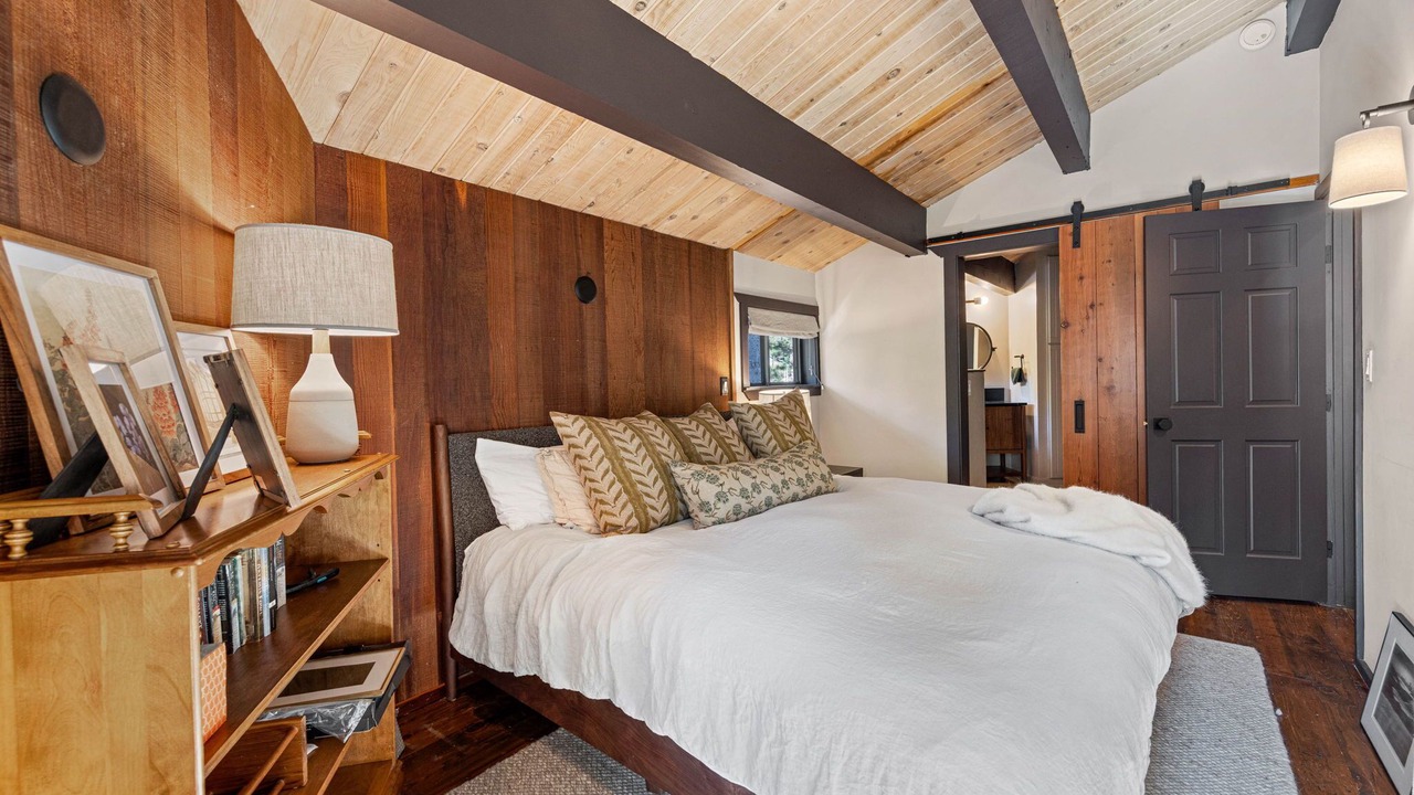 Photo of Bedroom in Alpine Meadows