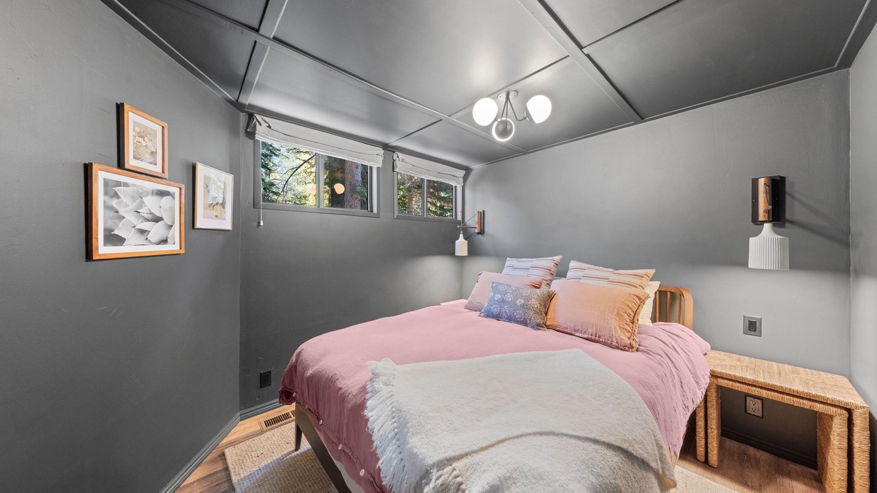 Photo of Bedroom in Alpine Meadows