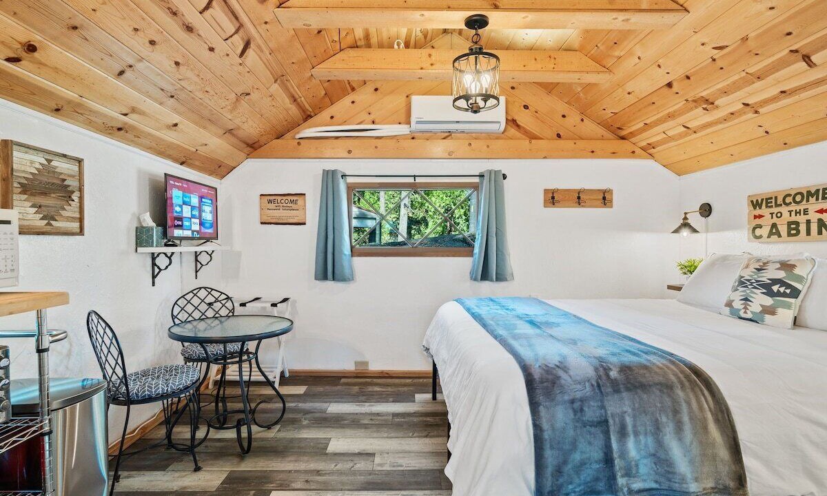 Photo of Bedroom in Shaver Lake