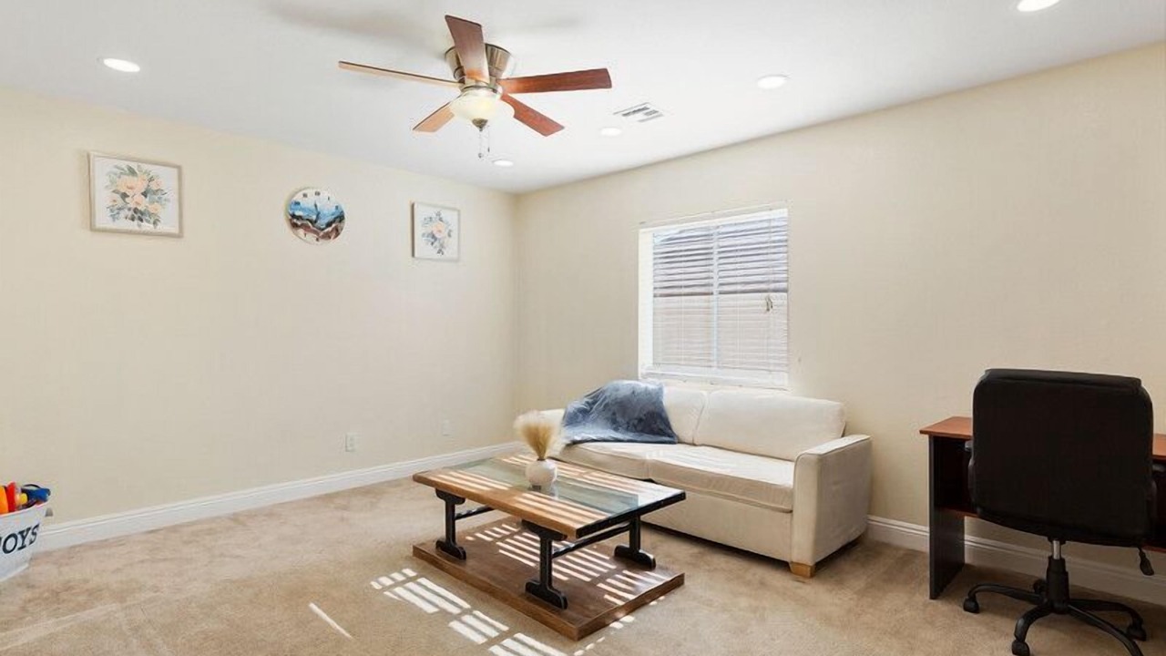 Photo of Livingroom in Rhodes Ranch
