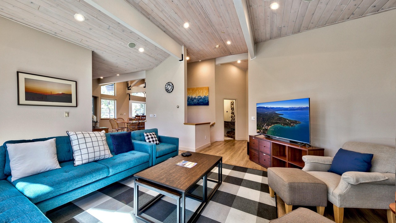 Photo of Livingroom in Zephyr Cove
