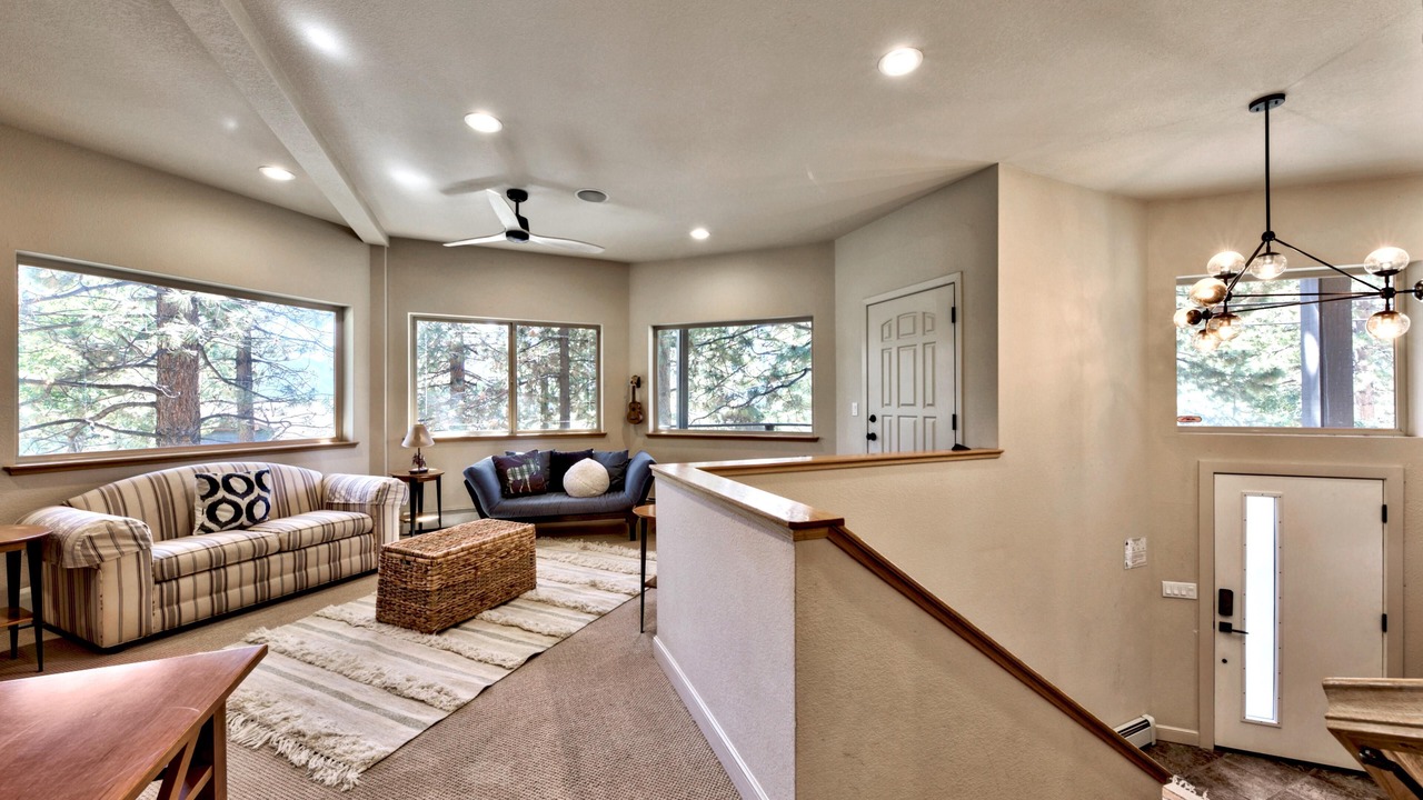 Photo of Livingroom in Zephyr Cove