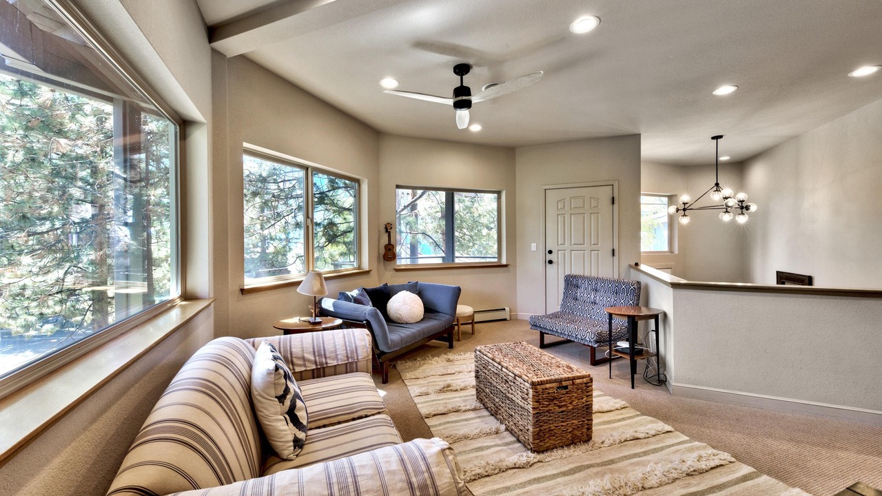 Photo of Livingroom in Zephyr Cove
