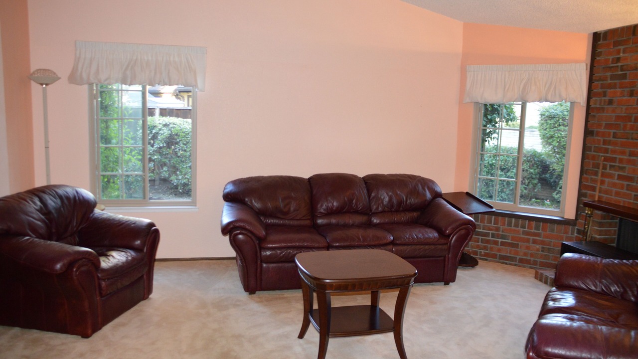 Photo of Livingroom in Fremont