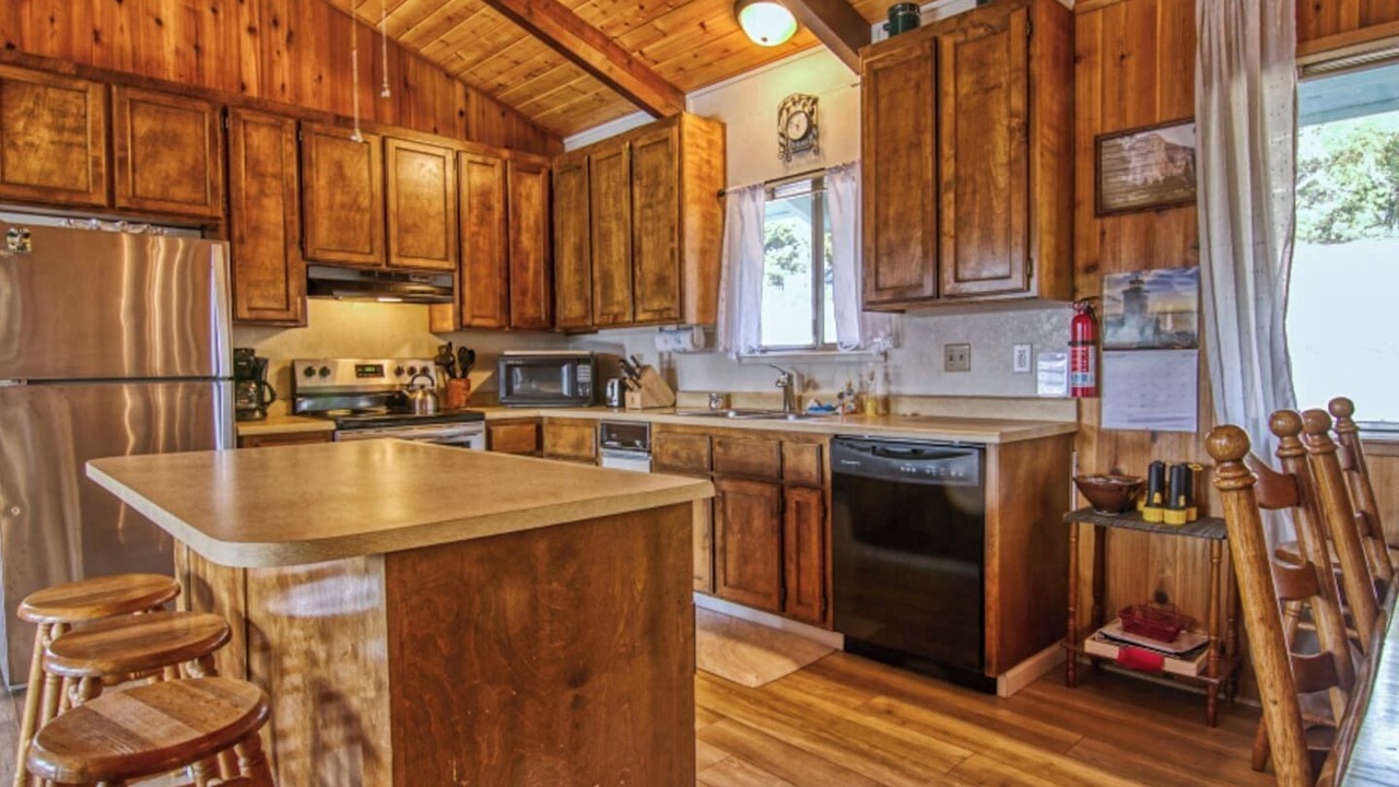 Photo of Kitchen in Groveland