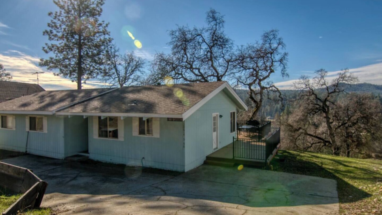 Photo of Outdoor in Groveland